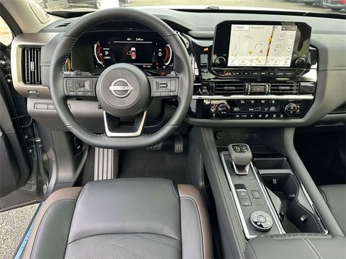 New 2025 Nissan Pathfinder Platinum w/ Cargo Package image 18