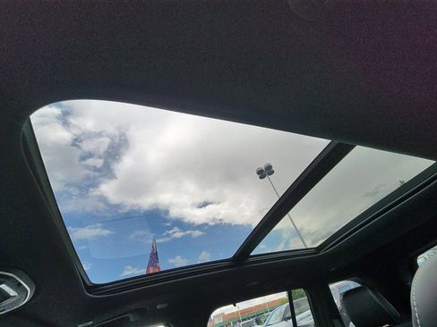 New 2025 Jeep Grand Cherokee Limited 4xe w/ Luxury Tech Group II image 33