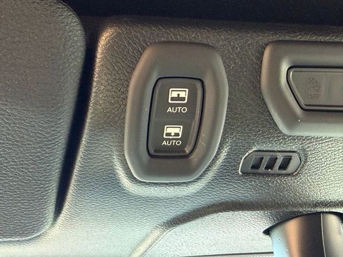 Certified 2021 Jeep Wrangler Unlimited Sport w/ Sun And Sound Package image 31