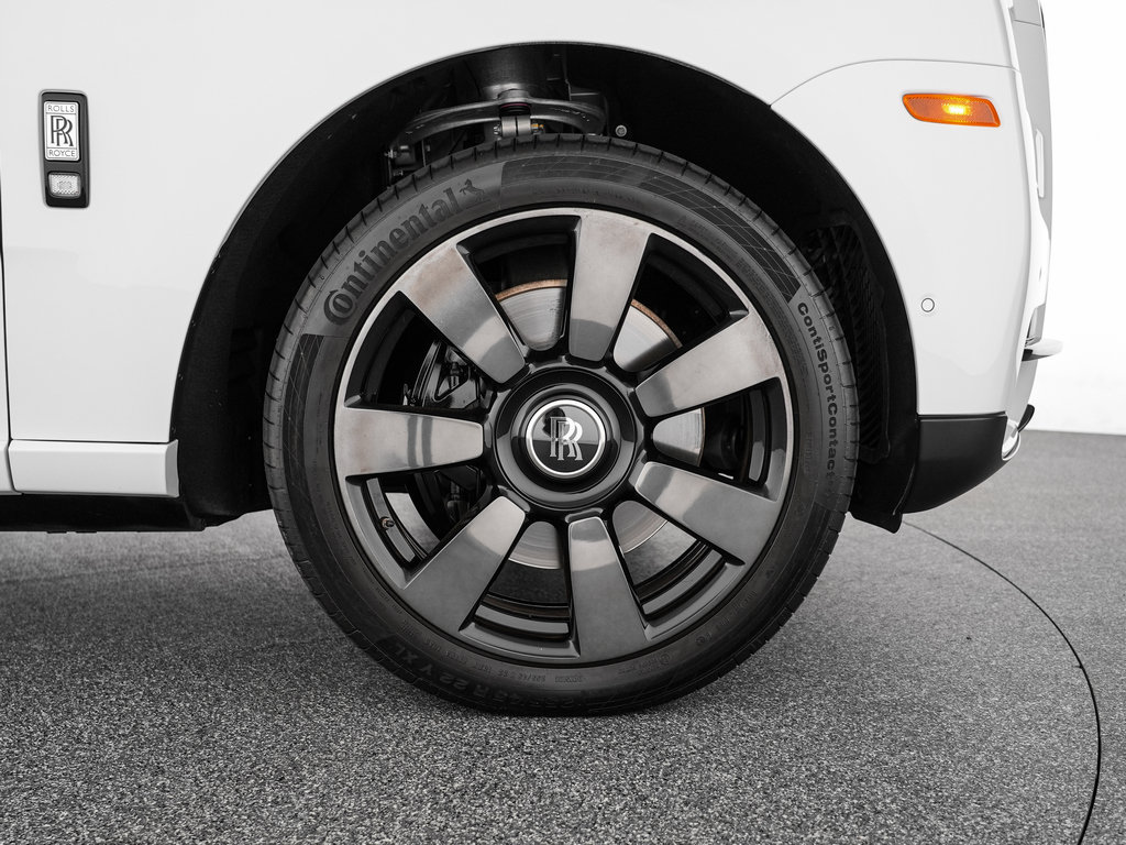 Used 2019 Rolls-Royce Cullinan AWD/4WD image 38