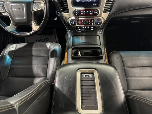 Used 2015 GMC Yukon Denali w/ Premium Package image 32