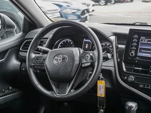 Used 2022 Toyota Camry SE w/ Carpet Mat Package (TMS) FWD image 17