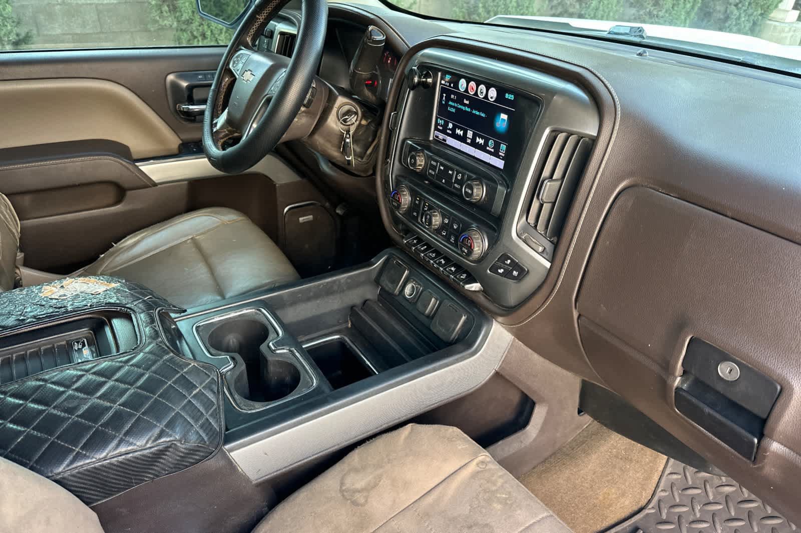 Used 2018 Chevrolet Silverado 1500 LTZ Z71 w/ LTZ Plus Package AWD/4WD image 17
