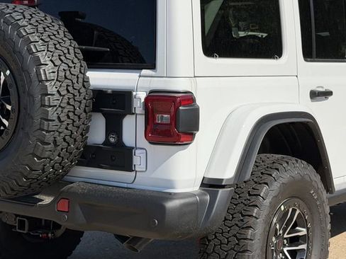 New 2026 Jeep Wrangler Unlimited Rubicon AWD/4WD image 10