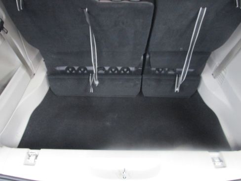 Used 2023 Chrysler Pacifica Touring-L FWD image 22