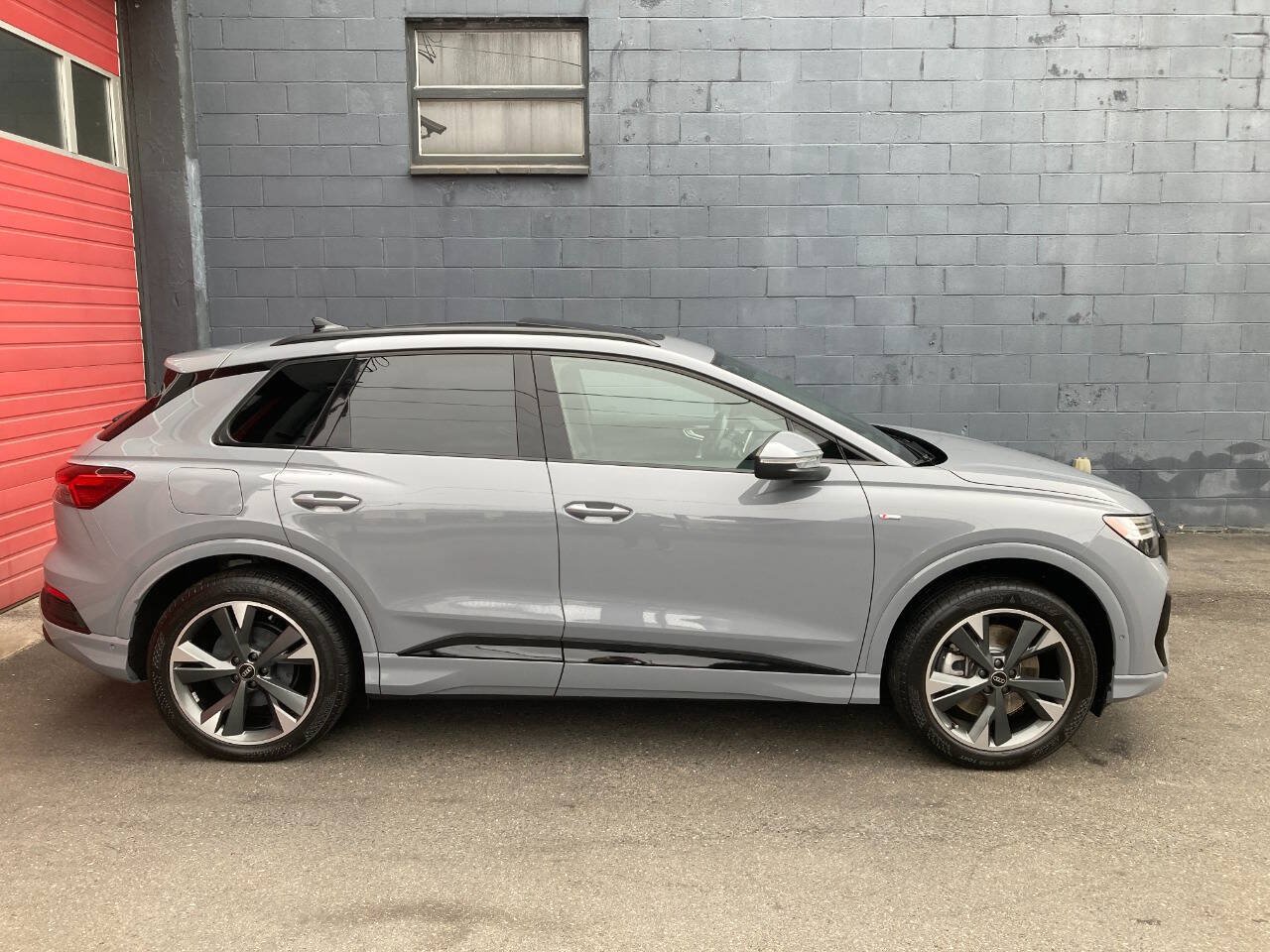 Used 2023 Audi Q4 e-tron Prestige w/ Black Optic Package AWD/4WD image 2