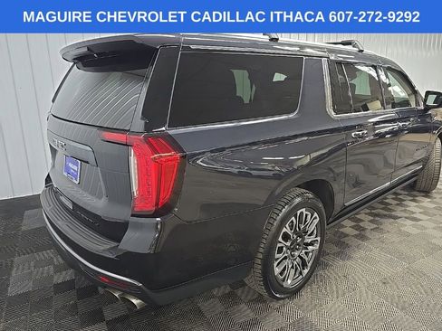 Used 2023 GMC Yukon XL Denali Ultimate AWD/4WD image 10