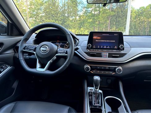 Used 2024 Nissan Altima 2.5 SR image 4