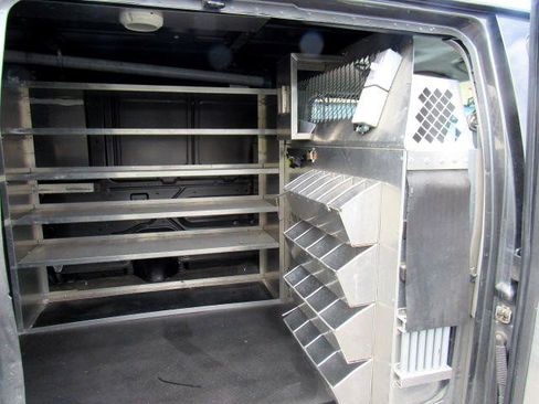 Used 2013 Ford E-150 and Econoline 150 w/ Exterior Upgrade Pkg image 8