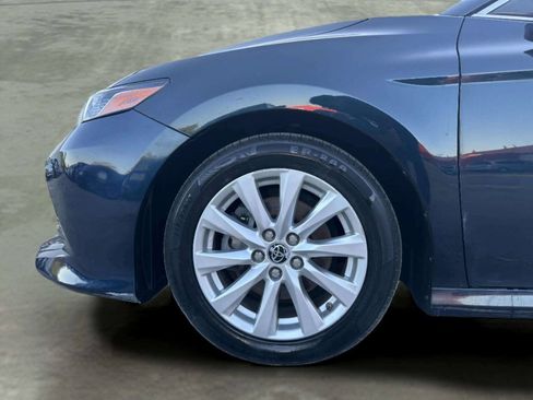 Used 2018 Toyota Camry LE FWD image 35