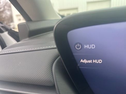 Used 2025 Buick Envision Preferred image 27