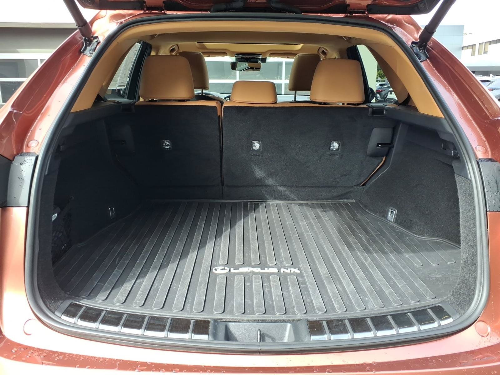 Certified 2025 Lexus NX 350 AWD w/ Accessory Package (2T) image 18
