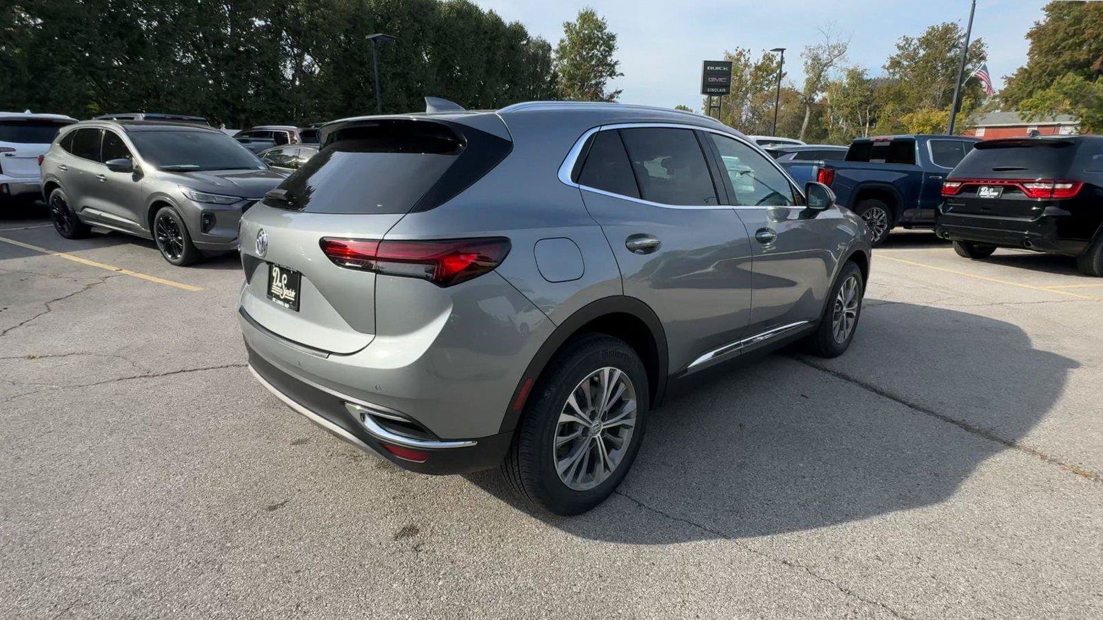 Used 2023 Buick Envision Preferred AWD/4WD image 9