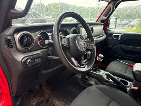 Used 2021 Jeep Gladiator Sport AWD/4WD image 14