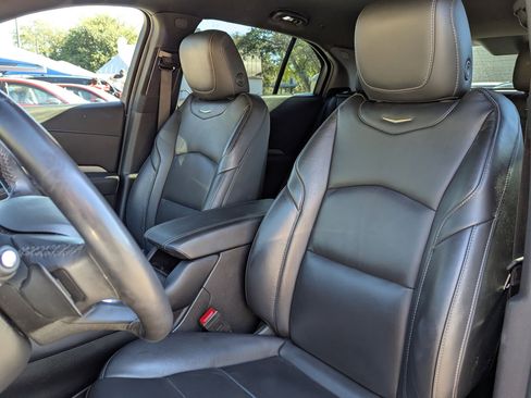 Used 2023 Cadillac XT4 Premium Luxury image 14