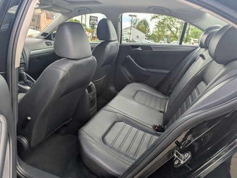 Used 2013 Volkswagen Jetta SEL image 28