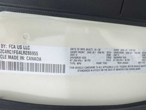 Used 2020 Chrysler Pacifica Touring w/ S Appearance Package FWD image 39