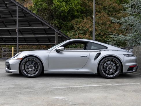 Certified 2025 Porsche 911 Turbo AWD/4WD image 2