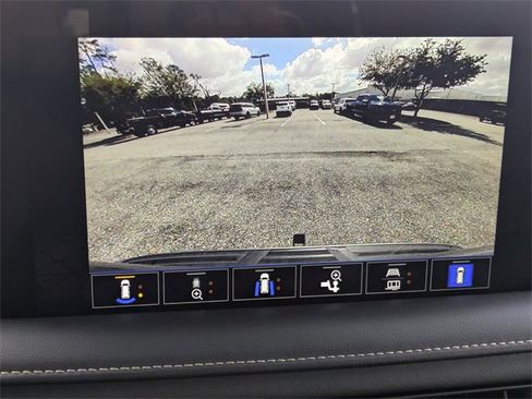 Used 2022 GMC Yukon SLT w/ SLT Luxury Package image 20