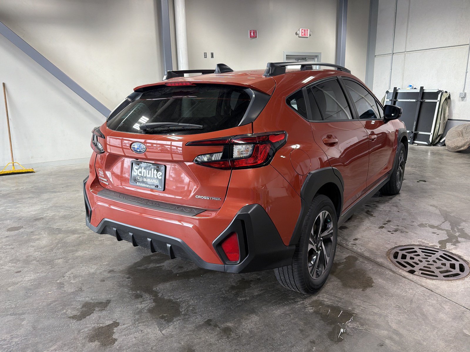 Used 2024 Subaru Crosstrek 2.0i Premium AWD/4WD image 7