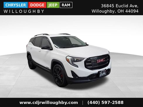 Used 2019 GMC Terrain SLE w/ Driver Convenience Package FWD image 3