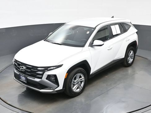 Used 2026 Hyundai Tucson SE AWD/4WD image 32