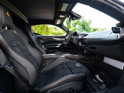 Used 2023 Ferrari SF90 Stradale AWD/4WD image 79