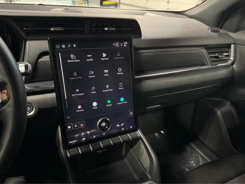 Certified 2025 GMC Terrain Elevation image 17