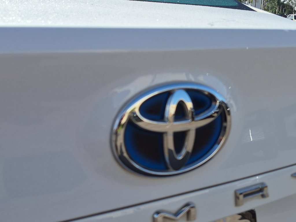 Used 2019 Toyota Camry LE FWD image 31