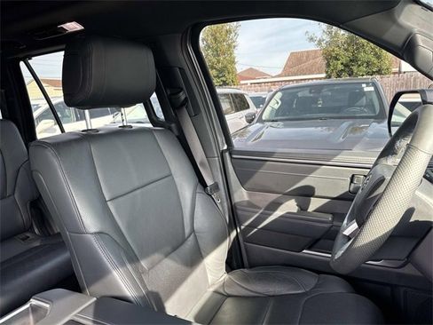 Used 2025 Toyota Sequoia Platinum image 14