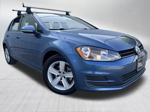 Used 2017 Volkswagen Golf Wolfsburg Edition FWD image 3