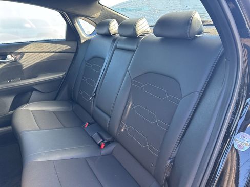 Used 2023 Kia Forte GT-Line w/ GT-Line Premium Package image 13