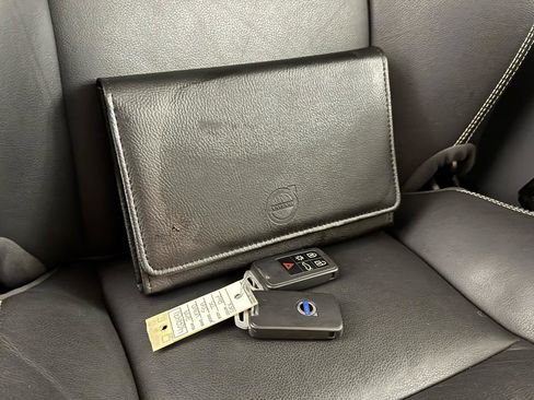 Used 2018 Volvo S60 T5 Dynamic image 40