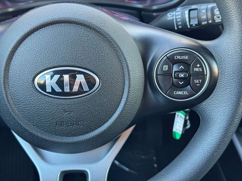 Used 2021 Kia Soul LX FWD image 20