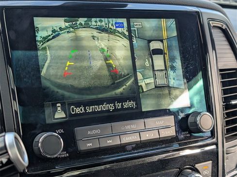 Used 2024 Nissan Titan PRO-4X w/ Pro-4x Convenience Package image 22