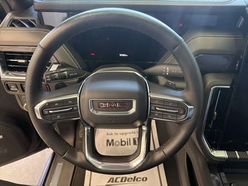Used 2025 GMC Yukon XL Elevation AWD/4WD image 18