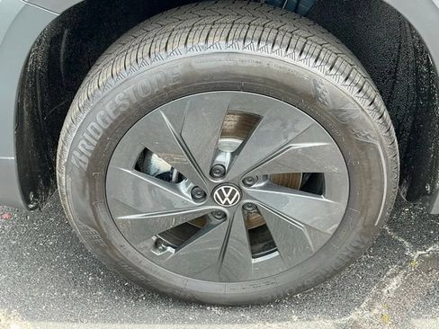 New 2026 Volkswagen Taos S FWD image 9