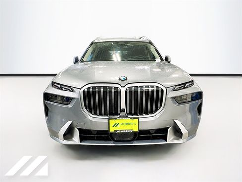 Used 2024 BMW X7 xDrive40i w/ Premium Package image 2