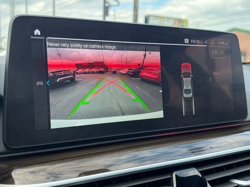 Used 2023 BMW 530e xDrive 530e iPerformance image 46