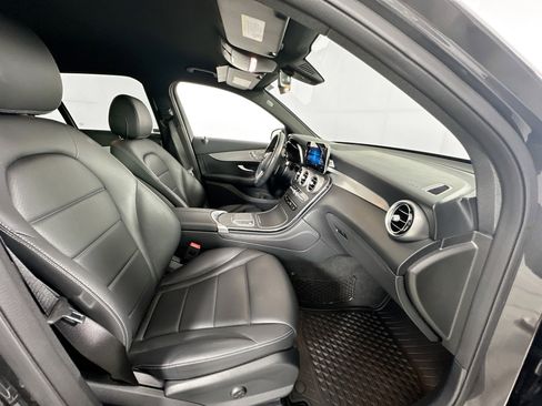 Used 2020 Mercedes-Benz GLC 300 image 26