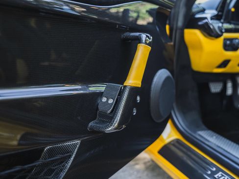 Used 2015 Ferrari 458 Speciale A RWD image 36