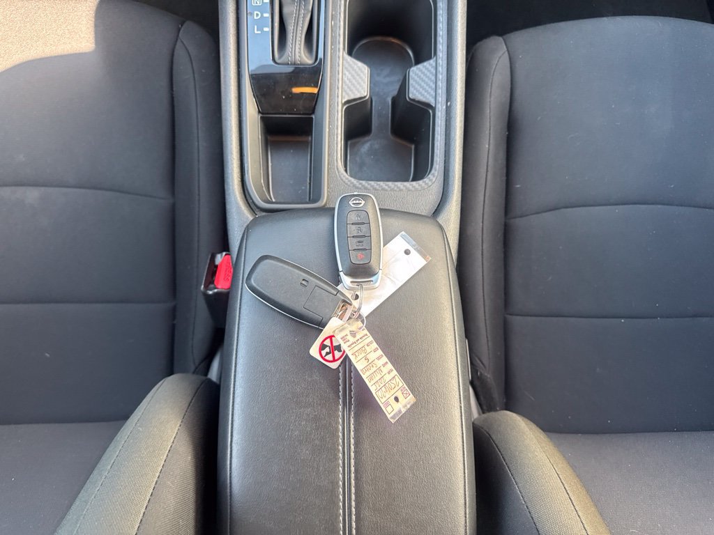 Used 2025 Nissan Sentra S FWD image 16
