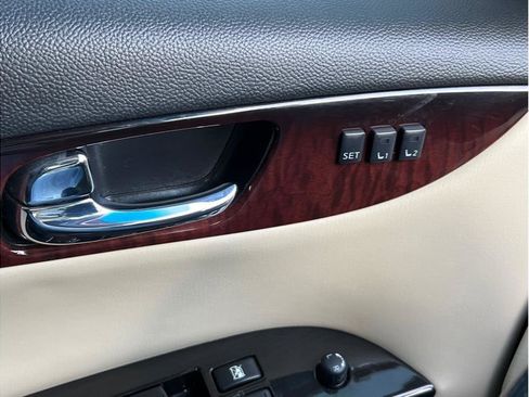 Used 2016 INFINITI QX50 AWD w/ Premium Plus Package image 19