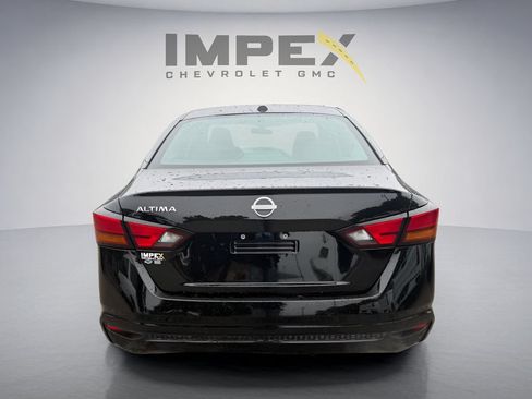 Used 2025 Nissan Altima 2.5 S FWD image 3