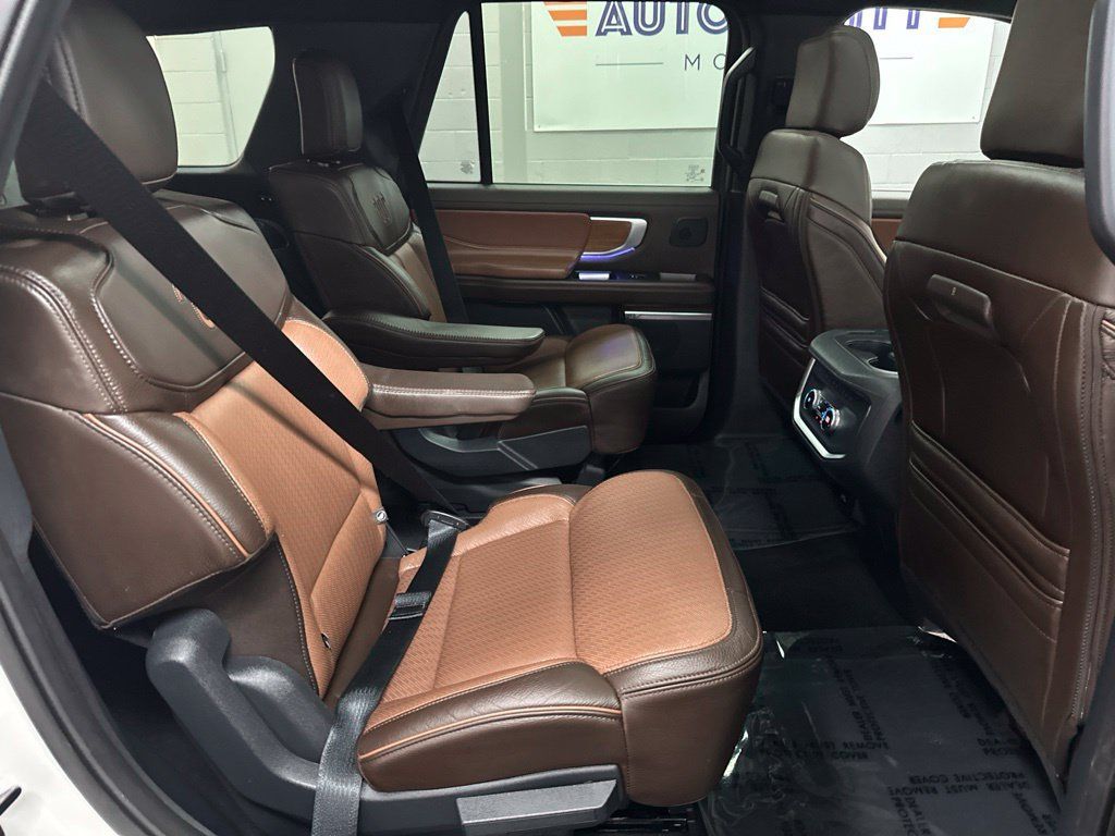 Used 2025 Ford Expedition King Ranch AWD/4WD image 20