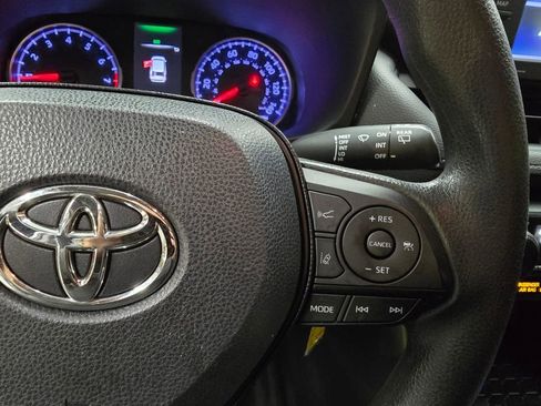 Used 2020 Toyota RAV4 LE w/ All Weather Liner Package image 18