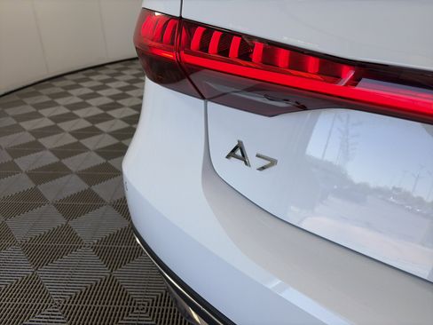 Used 2023 Audi A7 3.0T Premium Plus w/ Premium Plus image 16