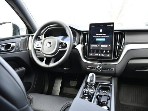 New 2026 Volvo XC60 B5 Ultra w/ Protection Package Premier AWD/4WD image 18