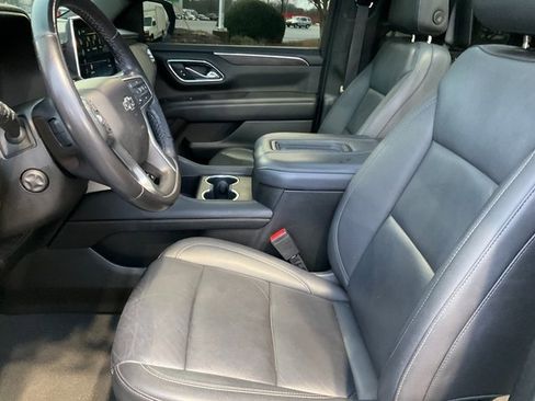 Used 2022 Chevrolet Tahoe Z71 w/ Z71 Off-Road Package image 5