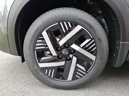New 2026 Nissan Kicks SV w/ Cold Weather Package FWD image 4